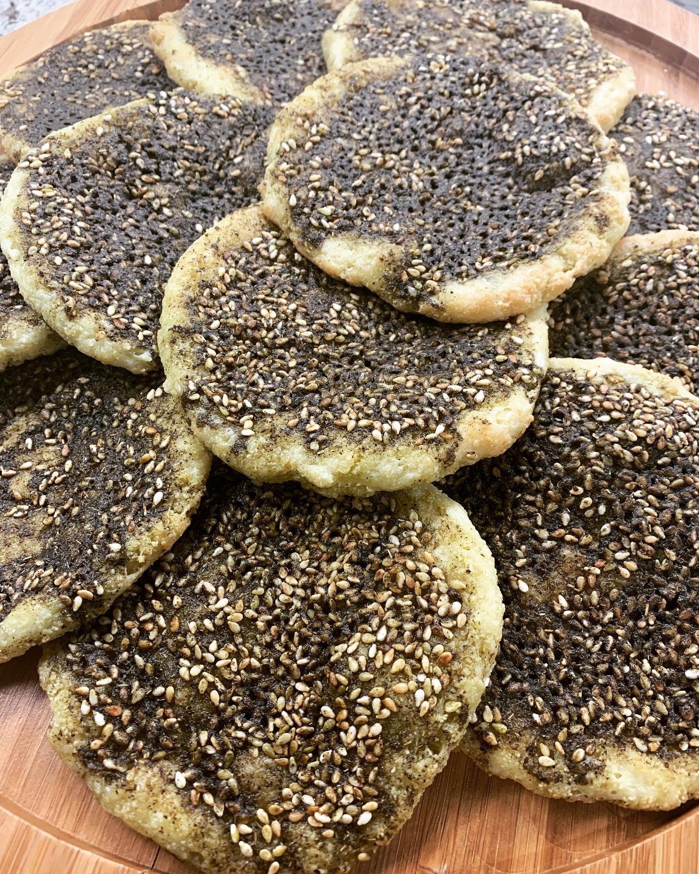 Za'atar Manakish on the Griddle — Za'atar flatbreads cooked on a covered griddle — the way Gaza bakes when the power is out.